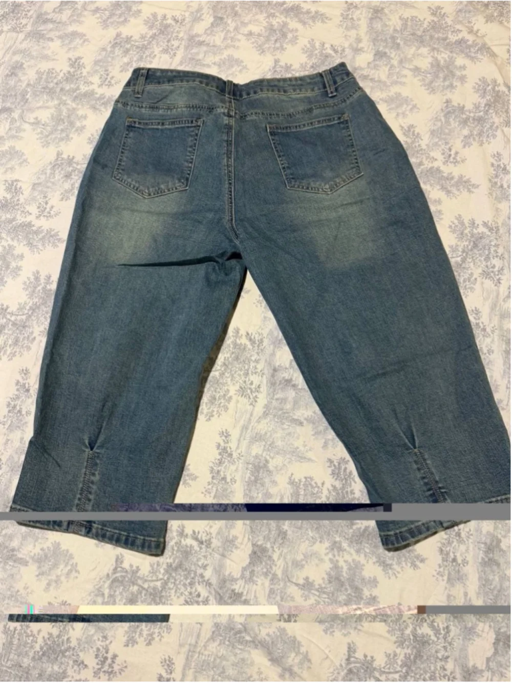 Flamingals Straight Leg Mid Rise Capri Wash Pleated Trendy Jeans XL